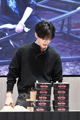 NCT DREAM (เอ็นซีที ดรีม) ชนะใจแฟนคลับชาวไทยแบบอยู่หมัดด้วยกิจกรรมสุดเอ็กซ์คลูซีฟ "Shopee x NCT DREAM 'Beat It Up' FANSIGN & CAFE EVENT" ภายใต้ความร่วมมือของ SM True (เอสเอ็ม ทรู) กับ Shopee (ช้อปปี้)